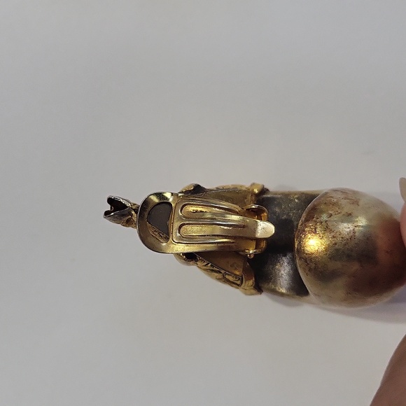 Vintage Isabel Canovas clip ons - Picture 6 of 9